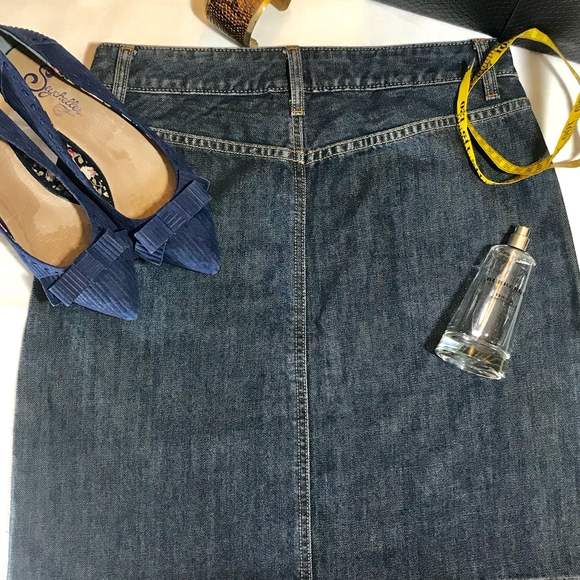 Gap Women's Denim Skirt - Picture 3 of 3